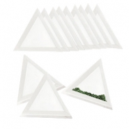 Espositore per bigiotteria piatto a forma di triangolo bianco