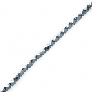 Perline sfaccettate blu chiaro metallico