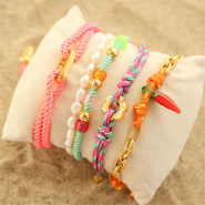 Set di ispirazione Ecco come creare braccialetti di tendenza con il cordoncino tubolare intrecciato