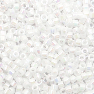 Perline Miyuki Delica 11/0 White pearl AB DB-202