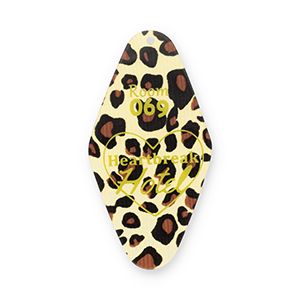 Ciondoli accattivanti leopardo "Heartbreak Hotel Room 069" giallo-marrone-nero