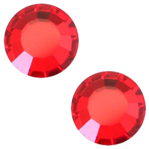 Swarovski Elements SS30 a fondo piatto (6,4 mm) Light siam red