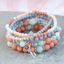 Ecco come realizzare fantastici braccialetti con perline in acrilico: