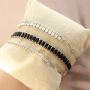 Bellissimi braccialetti pronti da indossare e collane da abbinare