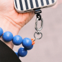 Crea gioielli statement con grandi chiusure in metallo 